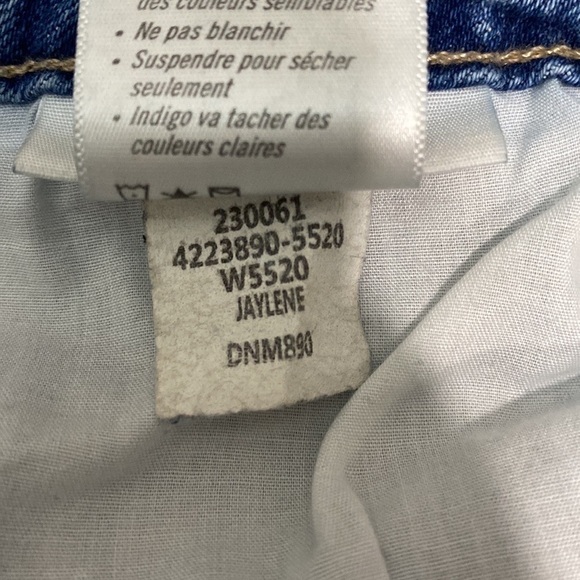 Paige Noella destroyed cropped jeans in jayleene wash - Picture 5 of 10